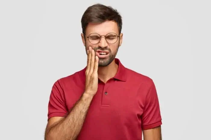 علل عفونت دندان و درمان عالی خانگی با طب سنتی